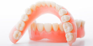 Материалы для зубных протезов в стоматологии