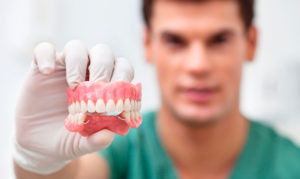 Новейшее протезирование зубов в Украине